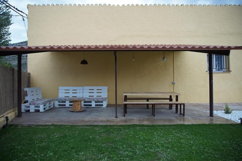فيلا La Casa Del Rio Granja Llumes المظهر الخارجي الصورة